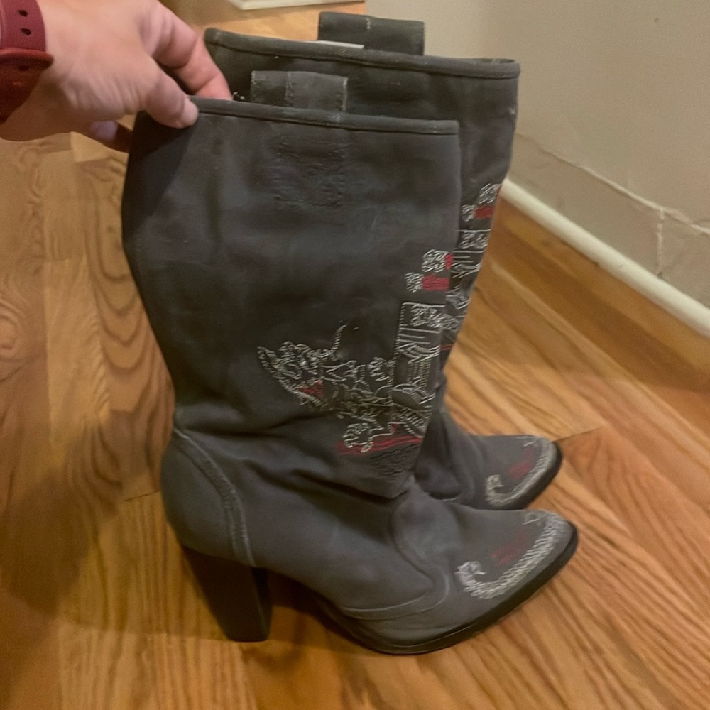 Diesel embroidered cowboy boots. Size 6.5.